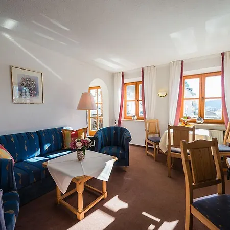 Strasser ホテル テガーンゼー