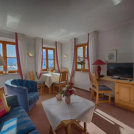 Strasser Hotel