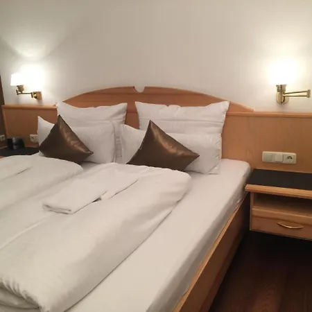 Strasser Hotel