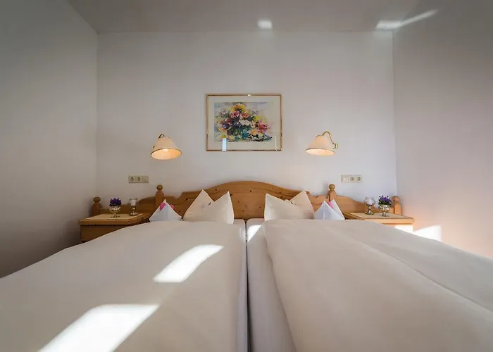 Strasser Szálloda 4*