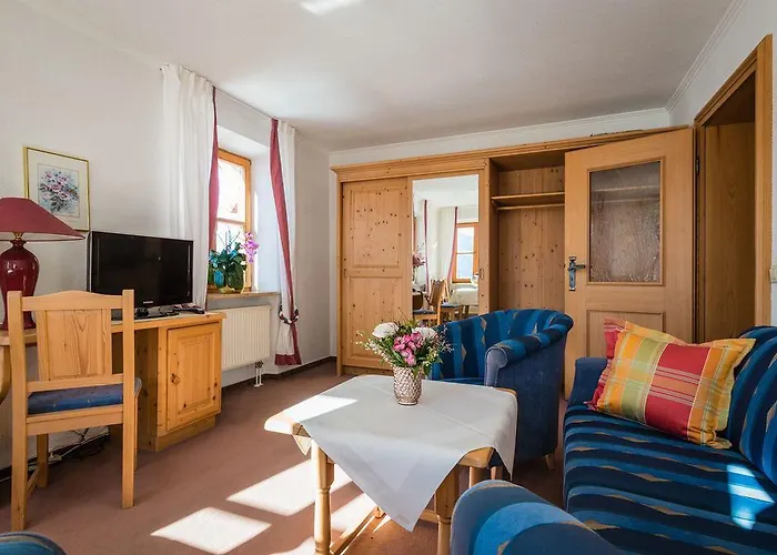 Strasser Szálloda 4*